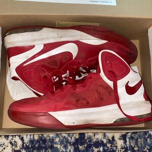 2012 Nike Air Max Hyper Guard Up Red/White Basketball Shoe (530954-103) Size 12